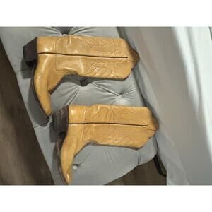 Real Vintage Leather Handmade Laramie brand authentic cowgirl boots size 7 tan